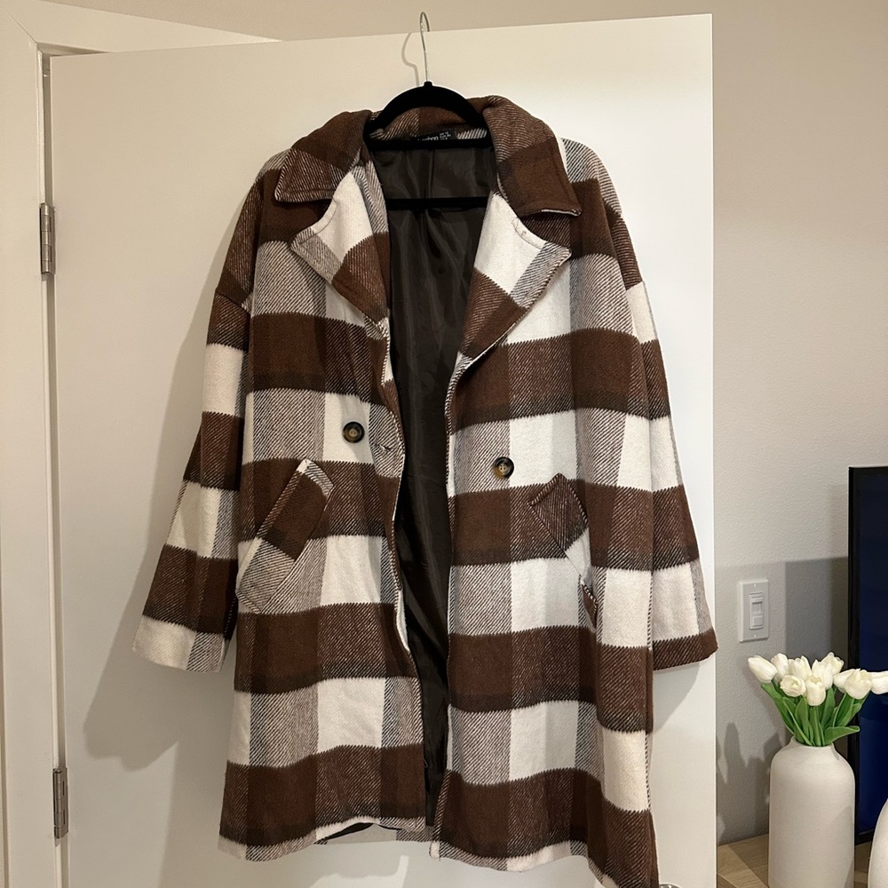 Brown plaid boohoo trench coat